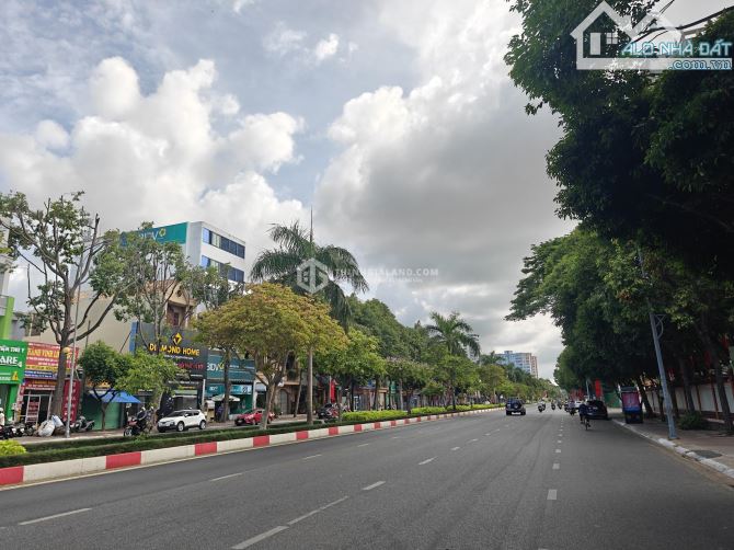 BÁN NHÀ 1 TRỆT 2 LẦU, ĐƯỜNG NGUYỄN THÁI HỌC P7, HƯỚNG ĐÔNG NAM