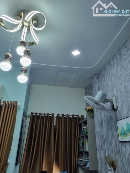 Bán nhà 3 tầng ngang 3.5m, đường Thành Mỹ, phường 8, quận Tân Bình, giá 3.4 tỷ
