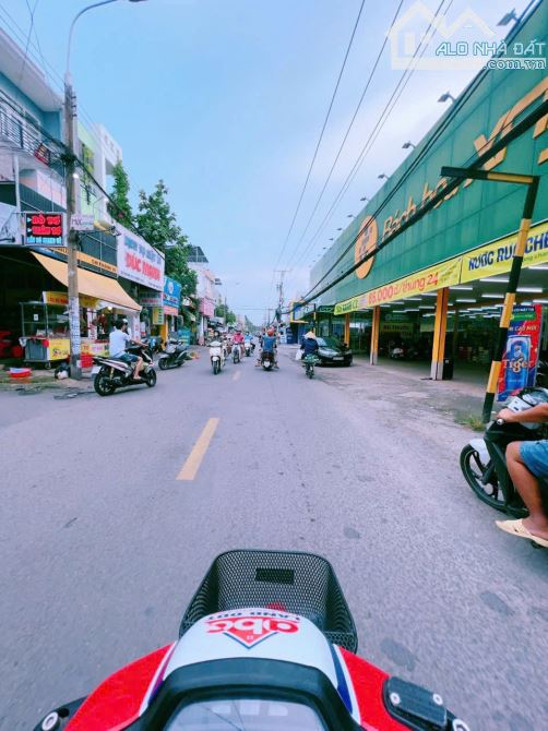 D221 Bán lô đất ngang gần 7m P.Tam Hiệp Gần Chợ Lý Văn Sâm , GX Xuân Hoà . ---------------