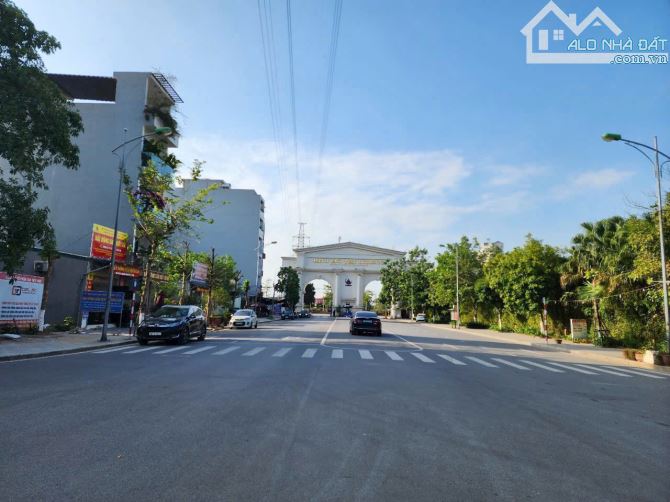 Bán 74.4 m2 đất Trạm Trôi – Đối diện biệt thự Lideco