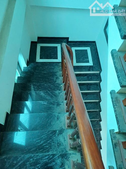 Cho thuê nhà xưởng 1250m vuông tại làng nghề triều Khúc Thanh Trì giá 132 triệu/tháng