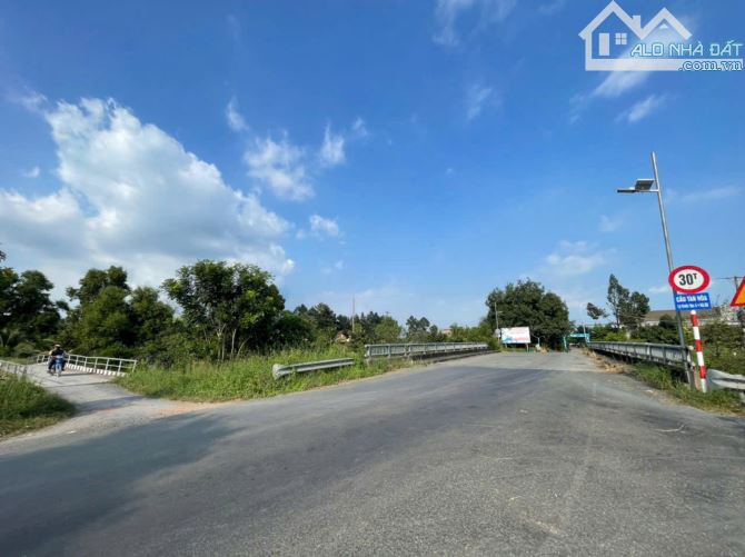 17200m2 đất vườn xã Tân Hòa, Bến Lức , Long An giá 24,1 tỷ