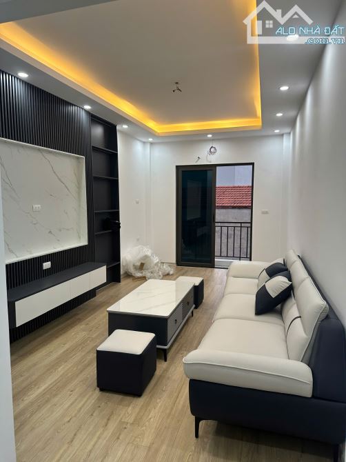 Bán nhà Cầu Cốc 30m2 5Tầng Mặt Tiền 3.8m Chỉ Nhỉnh 5Tỷ