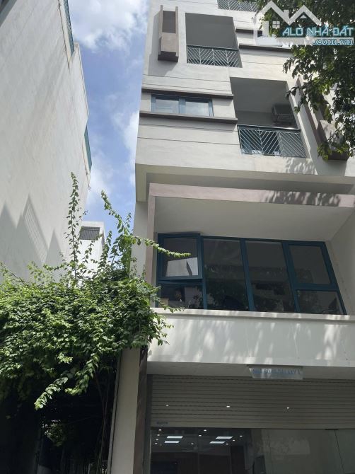 Cho thuê liền kề Galaxy Vạn Phúc Tố Hữu 100m2*5 tầng. MT: 6 m hoàn thiện tầng 1 đẹp 26tr