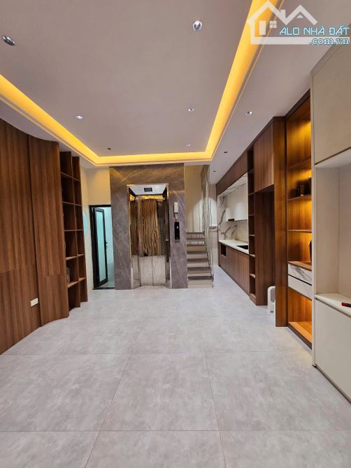 bán nhà phố vũ văn cẩn vạn phúc, 40m2, 5T, MT 4m, thang máy, full nội thất, 8.3 tỷ
