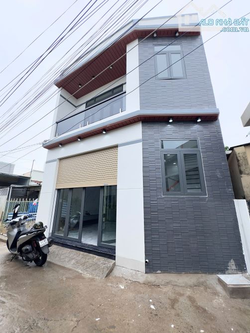 CHỦ GỬI BÁN NHÀ 1TRỆT 1LẦU (CÓ HOÀN CÔNG) MỚI 100% - P. QUANG VINH. GIÁ CHỈ 2,9 TỶ