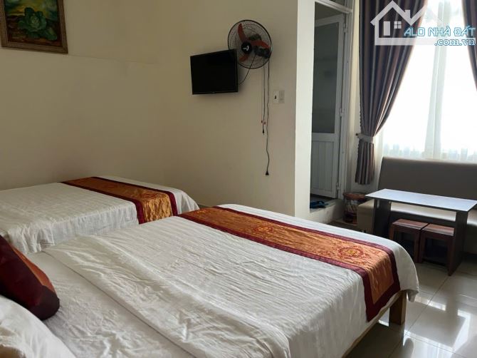 KẸT TIỀN CẦN BÁN CĂN NHÀ ĐANG CHO THUÊ 25TR/ THÁNG , YERSIN  P9 ĐÀ LẠT