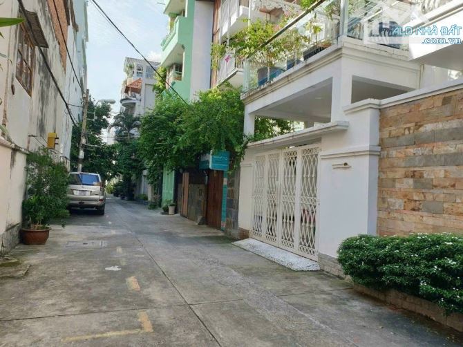 Biệt Thự Q1 , P.Đa Kao, 180m2, giá chỉ 56 tỷ
