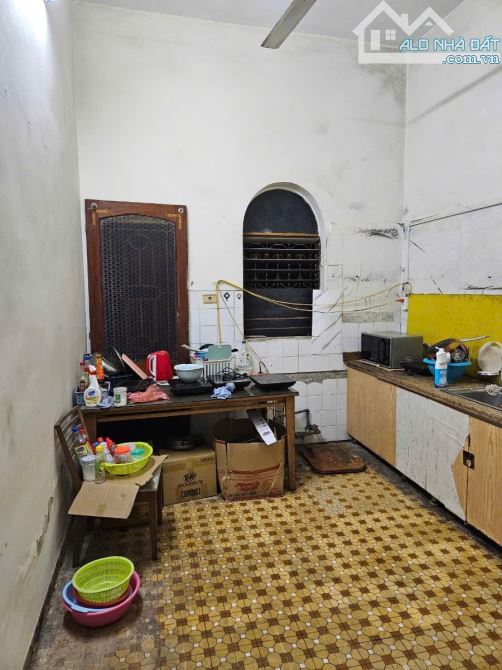 Vị trí ngõ 1194 Đường Láng đẹp, ngõ ô tô DT 41m2 4 tầng mặt tiền 3.2m Giá 12.5 tỷ