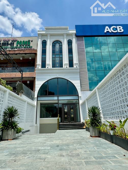 Siêu VIP Nhà Mặt Tiền Trần Não P.An Khánh Quận 2 DT:6x30m Hầm 4 Tầng HĐT:180tr Giá:72Tỷ