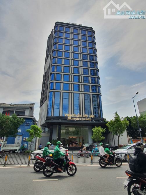 Chuyển Nhượng Toà Nhà Góc 2 MT Nguyễn Thị Minh Khai, P6, Q3. XD Hầm, 14 Tầng, 12x35m