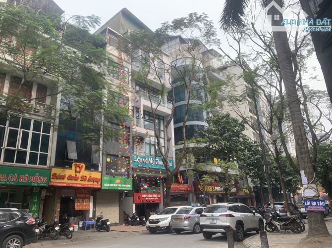 Bán gấp nhà phố Duy Tân 48m2, 2 thoáng, vỉa hè 6m, 3  ô tô tránh, kinh doanh giá 22 tỷ.