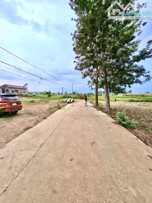 ✨ 300M2 (Ngang 10M x Dài 30M) có 130M2 ĐẤT Ở, cách SB Liên Khương chỉ 10