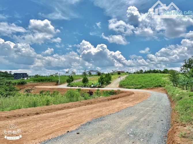 ✨ Ngang 10M x Dài 30M (100M2 ONT) ngay khu cối xay gió, đường chuẩn bị trải Nhựa - 1,05 TỶ