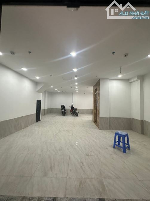 Chỉ 12.5 tỷ - Nhà dòng tiền 6 tầng phố Chính Kinh - Tổng 12 phòng cho thuê - 62m2