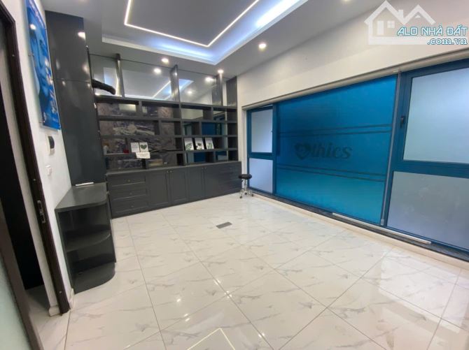 Cho thuê liền kề Galaxy Vạn Phúc – Tố Hữu.DT : 100 M * 6 Tầng.MT : 6 M.Chia phòng.giá 36t - 10