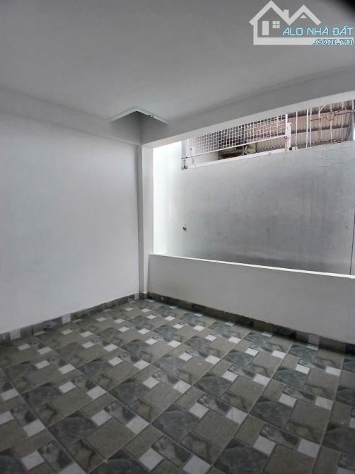 Bán nhà Tả Thanh Oai 40m, 5 tầng lệch, 4.5 tỷ, gần ô tô - 10