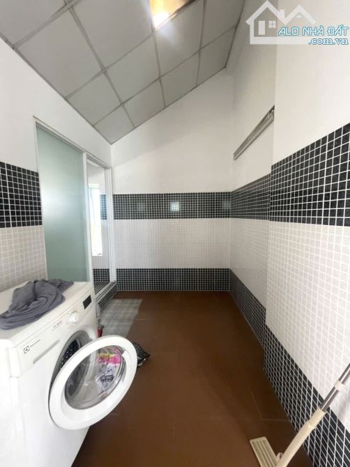 Bán Biệt Thự Sân Vườn  Q12 - 240M2 (12 x 20 ) - 4Tầng - Mặt Tiền  -  Chỉ 14,99Tỷ. - 11
