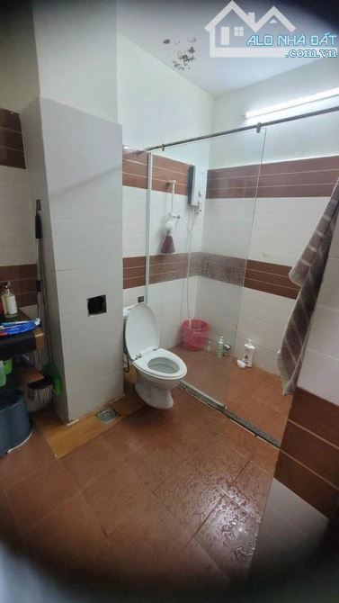 Nhà bán: đường Trần Văn Quang. Q Tân Bình. DTSD 80m2. 3 tầng, giá 10,6 tỷ - 11