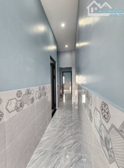 NHÀ 2 TẦNG XÂY MỚI 100% TÂN XUÂN 3 HÓC MÔN  - ĐƯỜNG XE TẢI - 62M2  - CHỈ 3,8 TỶ TL.    ✅️ - 11