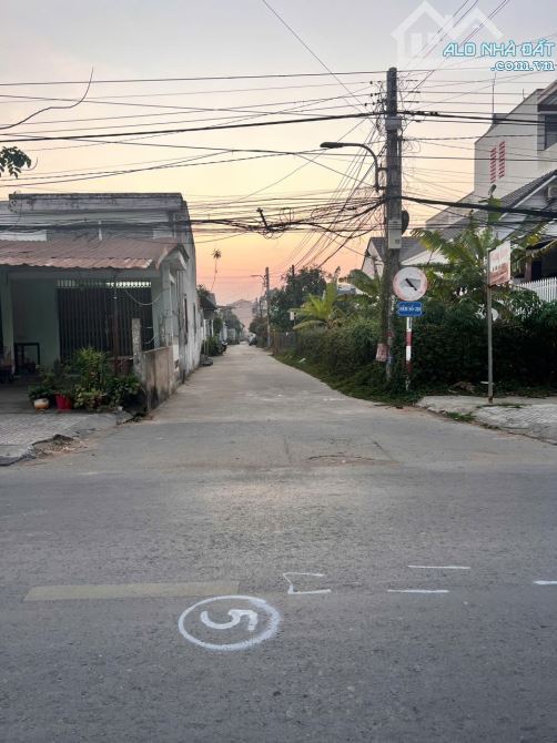Nhánh đồng khởi nối dài phường 6 cách trường đại học 500m - 1