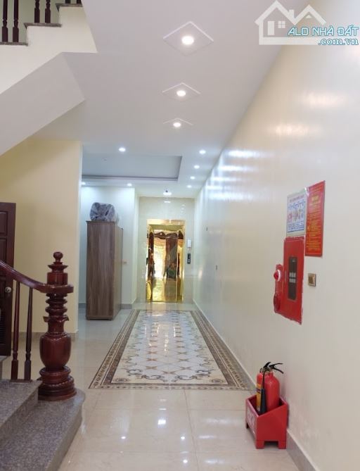 Khách sạn góc 2MT 6x26 trục Lê Văn Khương 20 phòng chỉ 15,9 tỷ - 1
