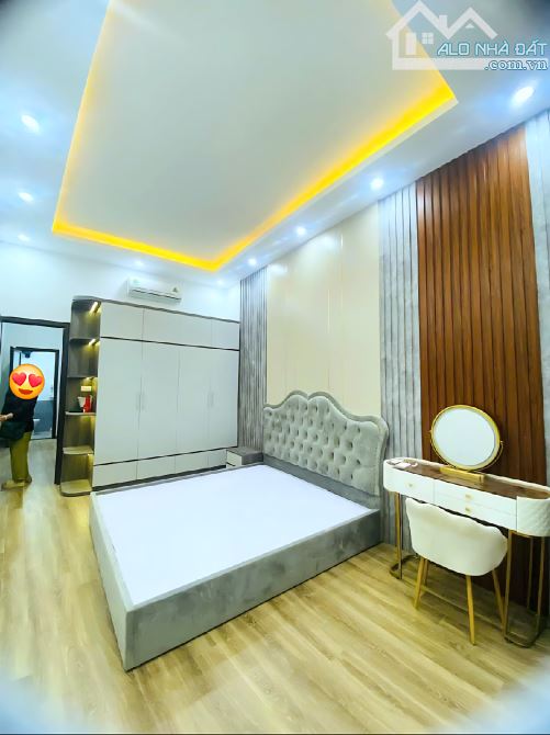 QUANG TRUNG HÀ ĐÔNG-3 TẦNG-PHÂN LÔ - Ô TÔ 16 CHỖ ĐỖ CỬA - FULL NỘI THẤT - 20M RA MẶT PHỐ - 1