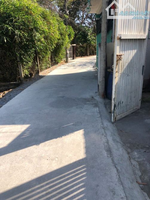CẦN BÁN NHÀ CẤP4 SỔ HOÀN CÔNG ĐỦ HẺM Ô TÔ ĐƯỜNG HL11 NGAY UBND TÂN QUÝ TÂY - 1