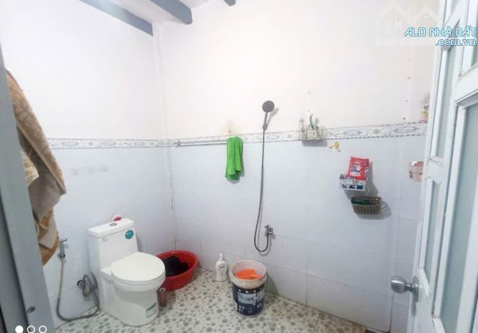 Dãy trọ BÙI CÔNG TRỪNG Thạnh Xuân Q12, 304m2 (5,5mx39m) Đường 10m, 12,39 tỷ DÒNG TIỀN 25tr - 1