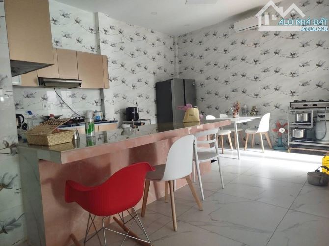 Nhà bán: đường Lê Thiệt. Q Tân Phú, DTSD 112,5m2. Nở hậu. 2 tầng. Giá bán 13,5 tỷ - 1