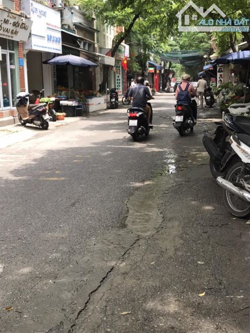BÁN NHÀ NGÕ NÔNG SÁT PHỐ 16 TỶ 48m 1 TẦNG MT 3,4m Ô TÔ TRÁNH XUÂN ĐỈNH BẮC TỪ LIÊM - 1