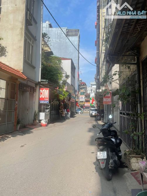Bán nhà đất tặng nhà - Gần trường Học Viện Tài Chính - ôtô tránh - DT 74m² - chỉ hơn 7 tỷ - 1
