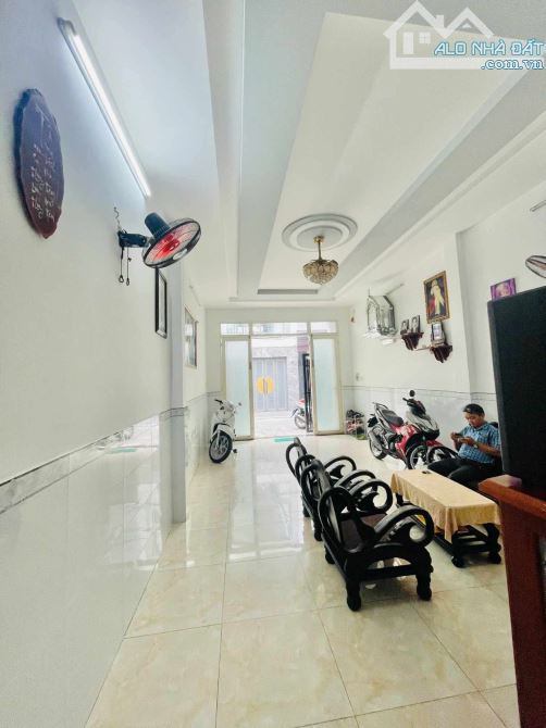HẺM 7M TÂN HƯƠNG 4M X 15M 4 TẦNG 8.35 TỶ - 1