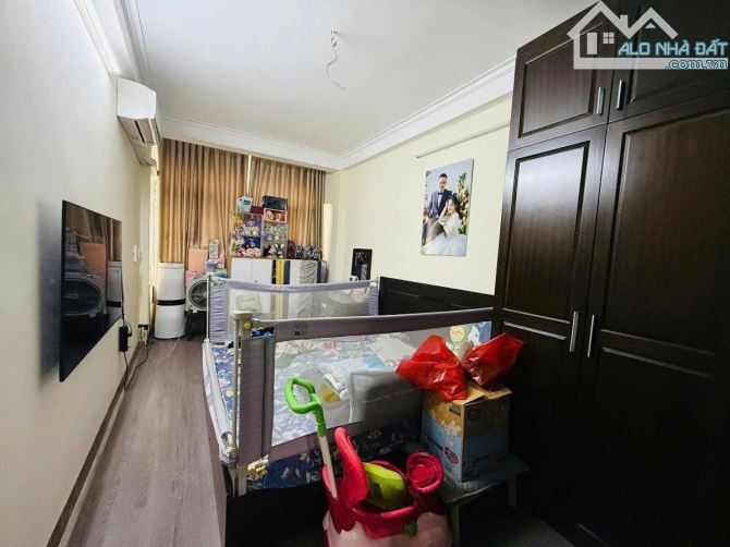 Bán Nhà MẶT PHỐ Đê La Thành Đống Đa 6 tầng nổi 1 tầng hầm - 1