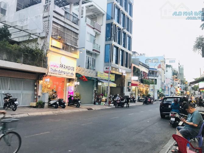 Đất vàng mặt tiền P.Tân Định, Q1 - góc 2 MT nở hậu - ngang 6.3m - 187m2 CN - 1