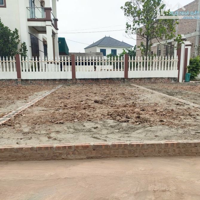 Cần bán 5 lô f0 tại Lại Trạch Yên phú - 1