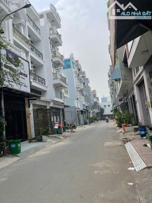 Bán Nhà Đường Bến Lội,BTĐA,Bình Tân (4,3 x 18.5 x 4 Tầng) - 6,45 Tỷ TL - 1