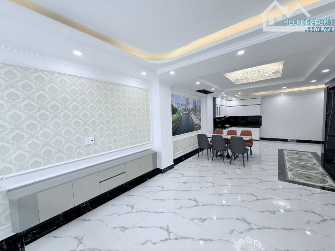 B.ÁN NHÀ-TT LONG BIÊN- DÂN XÂY -60m2-4T NHỈNH 9.4 TỶ-MẶT TIỀN RỘNG -GẦN PHỐ -DK DÒNG TIỀN - 1