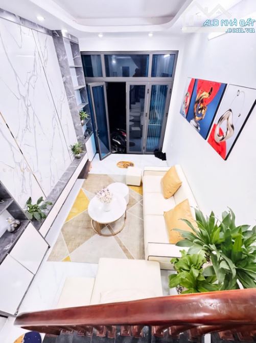 Bán nhà ngõ 2 ô tô tránh nhau Nguyễn Xiển - chỉ với 7,2 tỷ - 66 m2 - 3 tầng - Tiện ích xun - 1