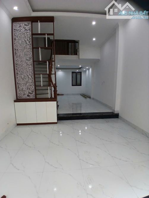 Bán nhà Tả Thanh Oai 40m, 5 tầng lệch, 4.5 tỷ, gần ô tô - 1