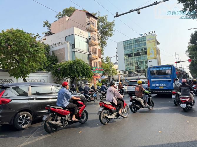 Biệt thự góc 2 mt Điện biên phủ P.VTS Quận 3, 24x30m , trệt lầu, 350 tỷ - 1