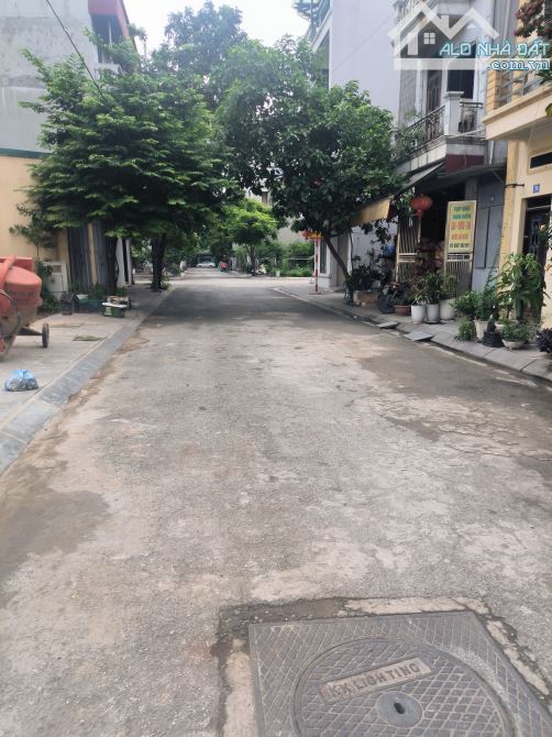 Bán đất đấu giá THANH AM LONG BIÊN - PHÂN LÔ Ô TÔ TRÁNH - 73M2 5.6MT - GIÁ 14.5 TỶ - 1