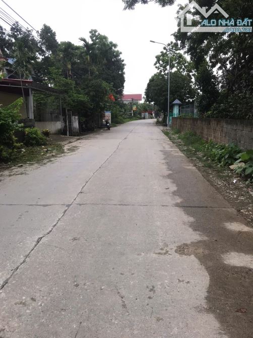 Gia đình cần bán 700m trục chính gò mè- Cư yên-Lương Sơn - 1