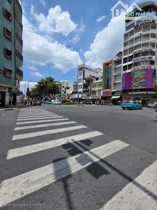 Bán tòa nhà siêu vị trí góc 2 MT Trần Hưng Đạo - Châu Văn Liêm - DTS: 3239m2 - HĐT:40k usd - 1