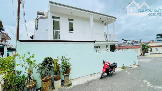 THAY ĐỔI CHỖ Ở CHỦ NHÀ CẦN BÁN GẤP NHÀ DT RỘNG , ĐƯỜNG 2 MT CÁCH HỒ XUÂN HƯƠNG2 KM. - 1