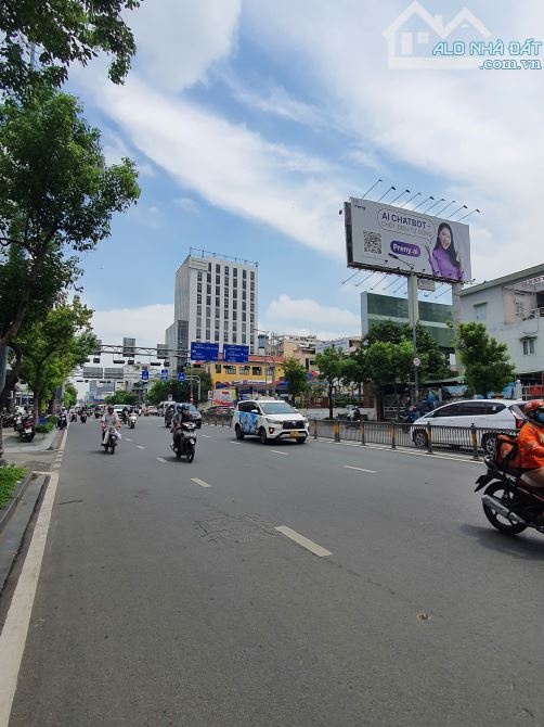 Chuyển Nhượng Toà Nhà Góc 2 MT Nguyễn Thị Minh Khai, P6, Q3. XD Hầm, 14 Tầng, 12x35m - 1