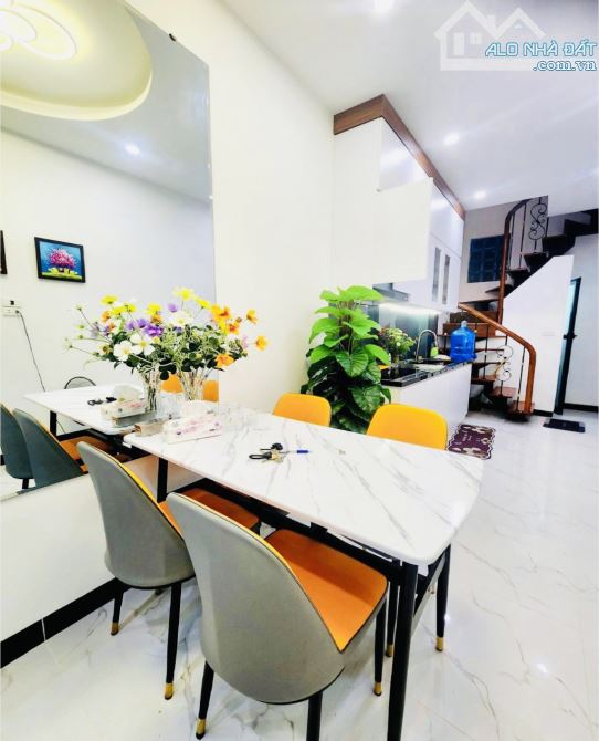 BÁN NHÀ PHỐ HÀNG CHUỐI- Q. HBT- NHÀ ĐẸP - NGÕ RỘNG THOÁNG - 23m2 - 5 TẦNG - 6.48 TỶ - 1