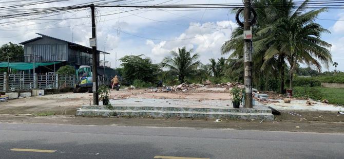 Ngộp bán gấp nhà đất mặt tiền Nhơn Trạch,kho, xưởng,kinh doanh giá rẻ 8,3tr/m.Gọi ngay 24H - 1