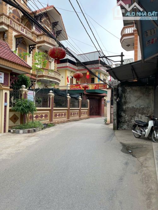 BÁN ĐẤT MẶT ĐƯỜNG NGHĨA LỘ, YÊN NGHĨA, GẦN CHỢ , KINH DOANH, DIỆN TÍCH 50M2 GIÁ 8.9 TỶ - 1