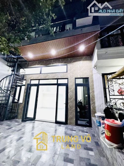 🏡 Bán nhà CMT8, Q.10, 7 PN trung tâm, 8.x tỷ! - 1